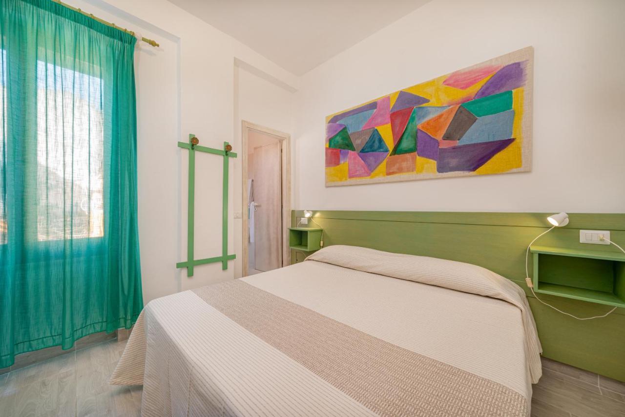 Hotel Marinaro Санта-Тереза-Галлура Екстер'єр фото