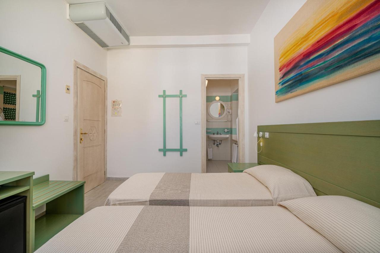 Hotel Marinaro Санта-Тереза-Галлура Екстер'єр фото