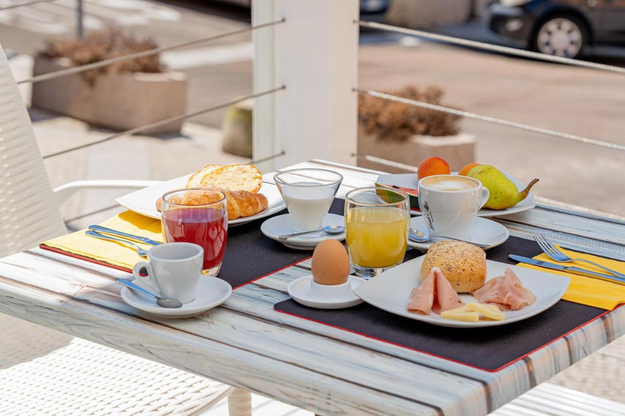 Hotel Marinaro Санта-Тереза-Галлура Екстер'єр фото