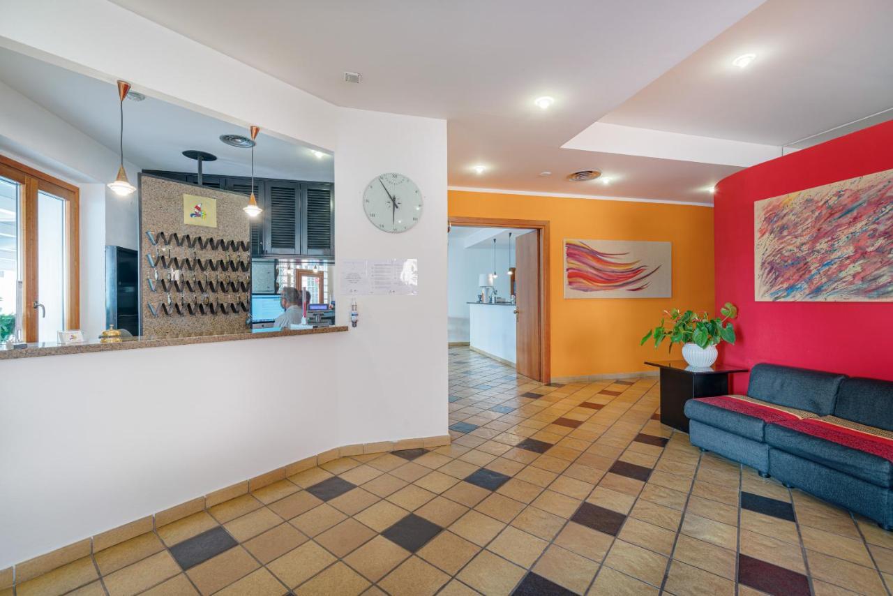 Hotel Marinaro Санта-Тереза-Галлура Екстер'єр фото