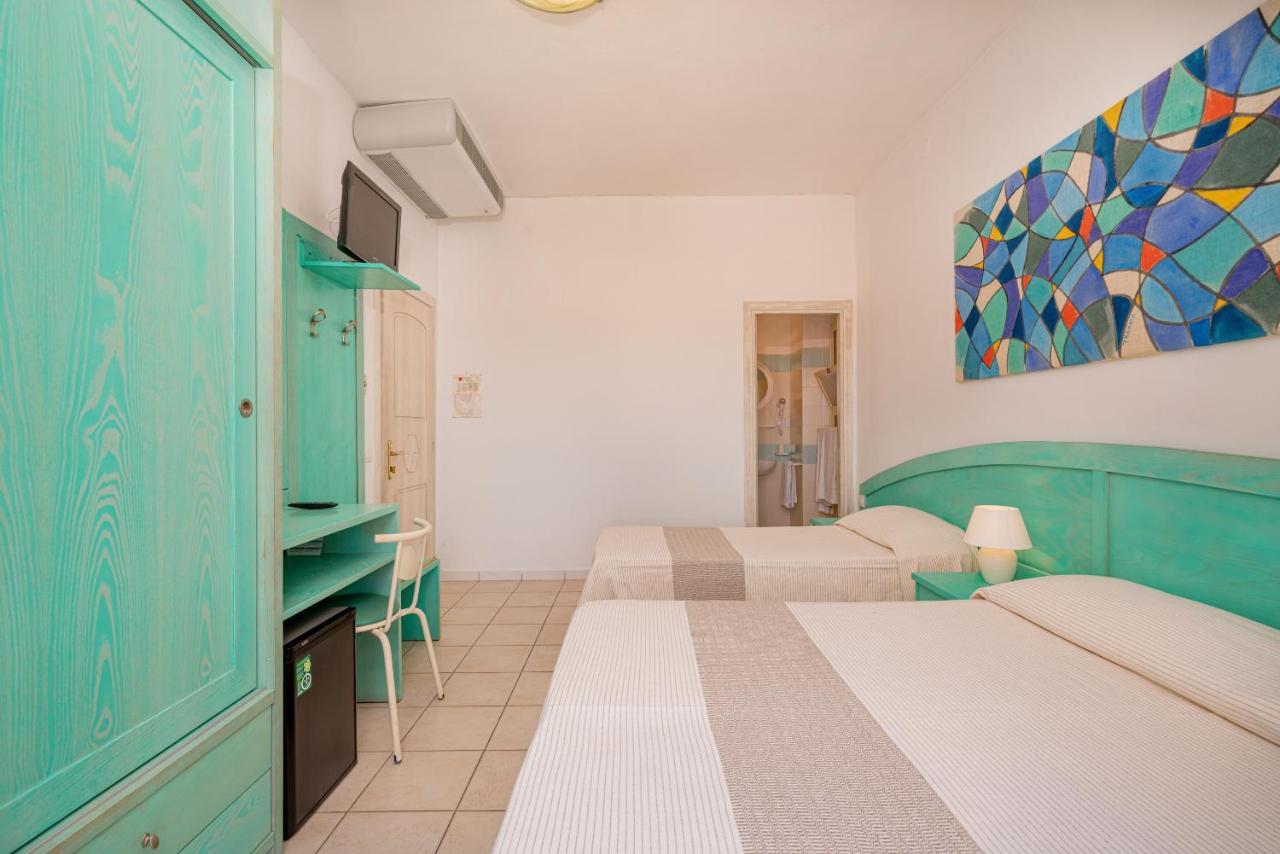 Hotel Marinaro Санта-Тереза-Галлура Екстер'єр фото